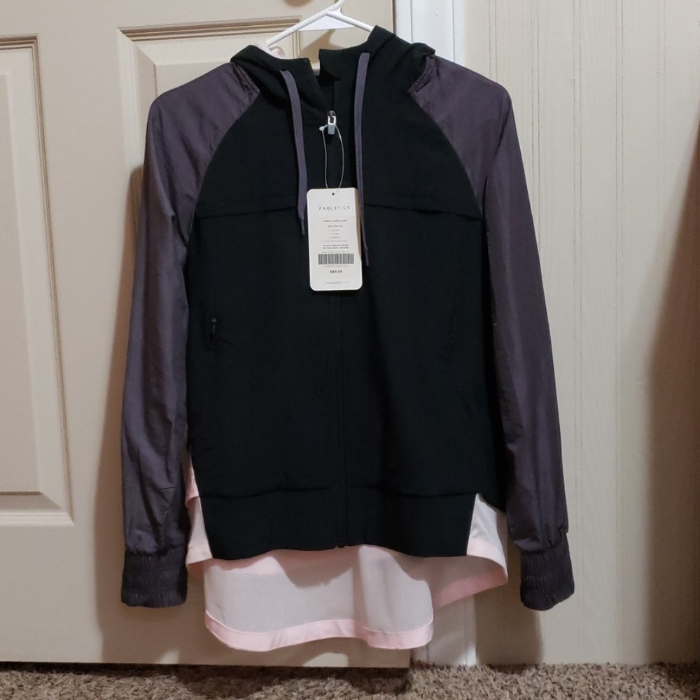Windbreaker hi-low layered jacket